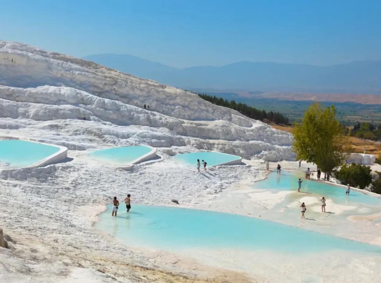 Pamukkale & Hierapolis Tour – Thermalquellen & Antike Ruinen