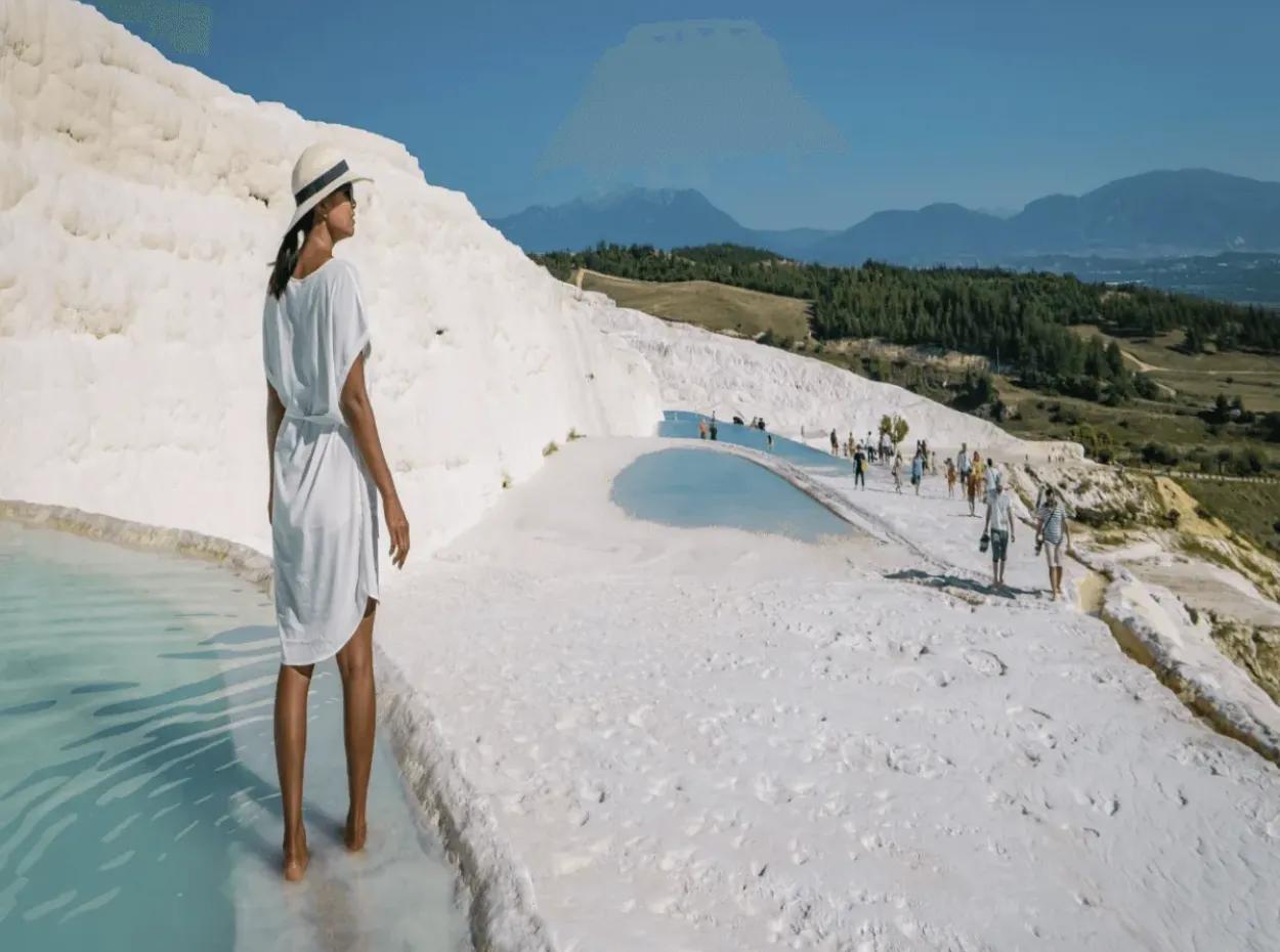 Pamukkale & Hierapolis Tour – Thermalquellen & Antike Ruinen