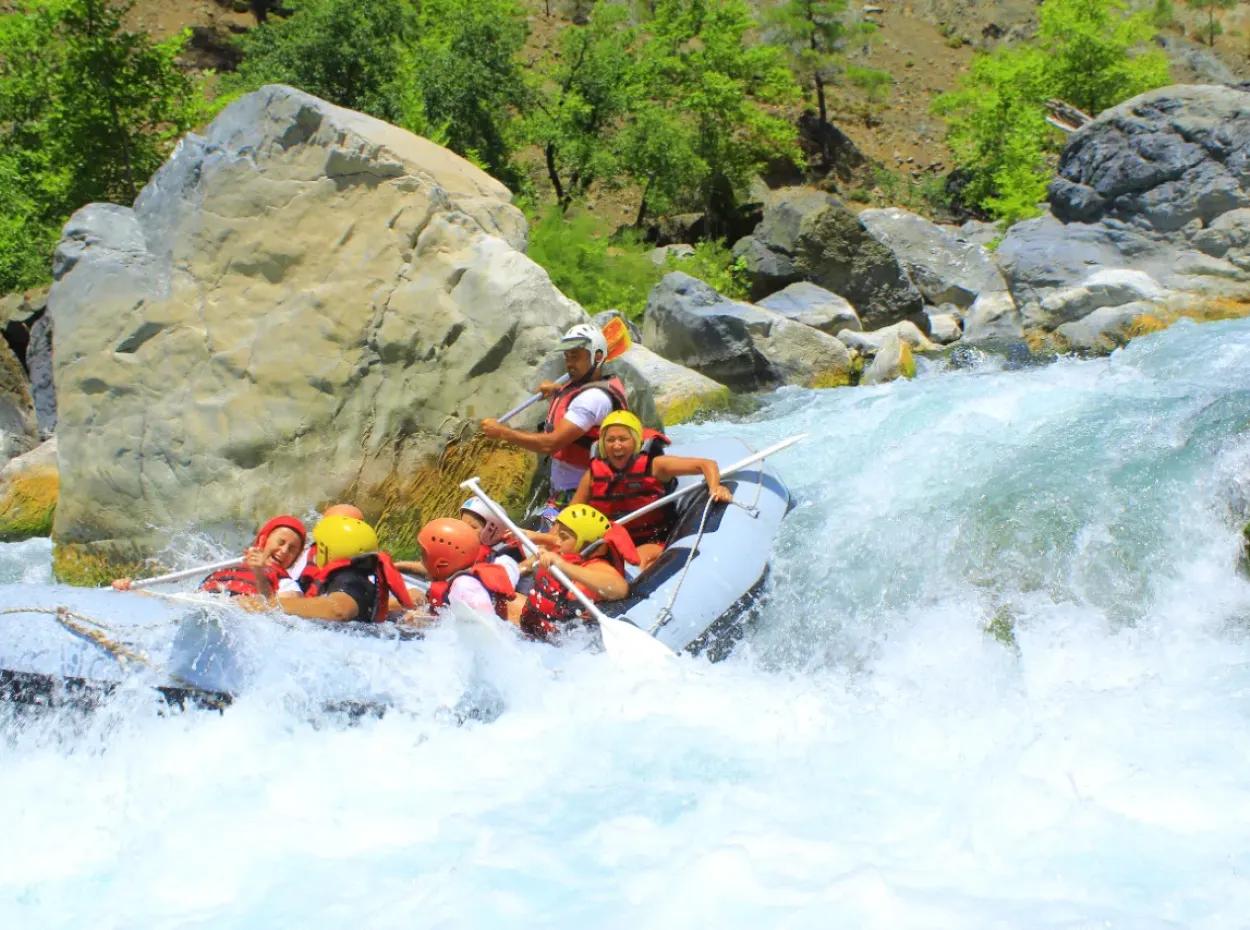 Dalaman Nehrinde Rafting – 12 Km  Su Macerası Dalyan