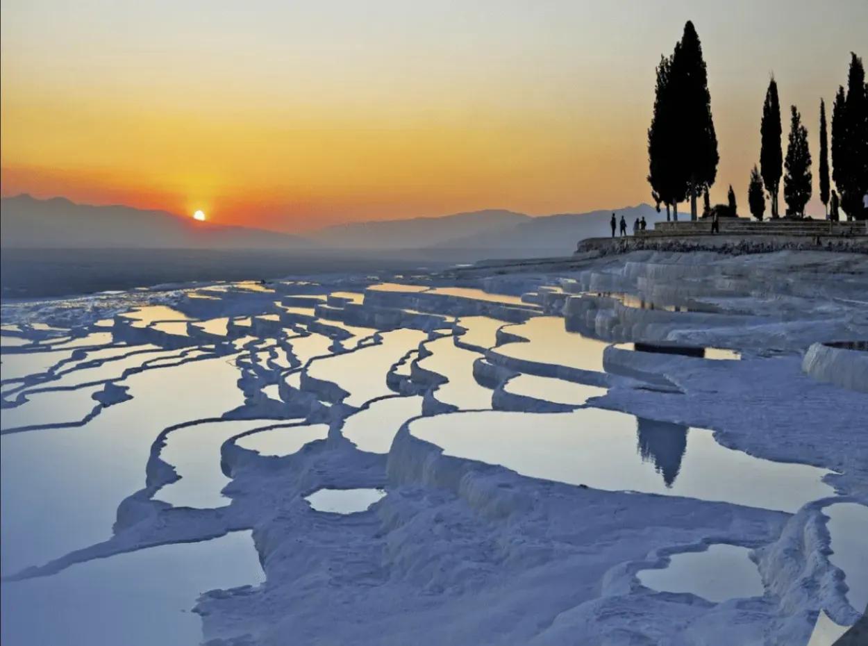 Pamukkale & Hierapolis Turu – Termal Sular Ve Antik Kalıntılar